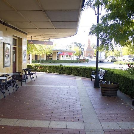 Court House Hotel Boorowa Kültér fotó