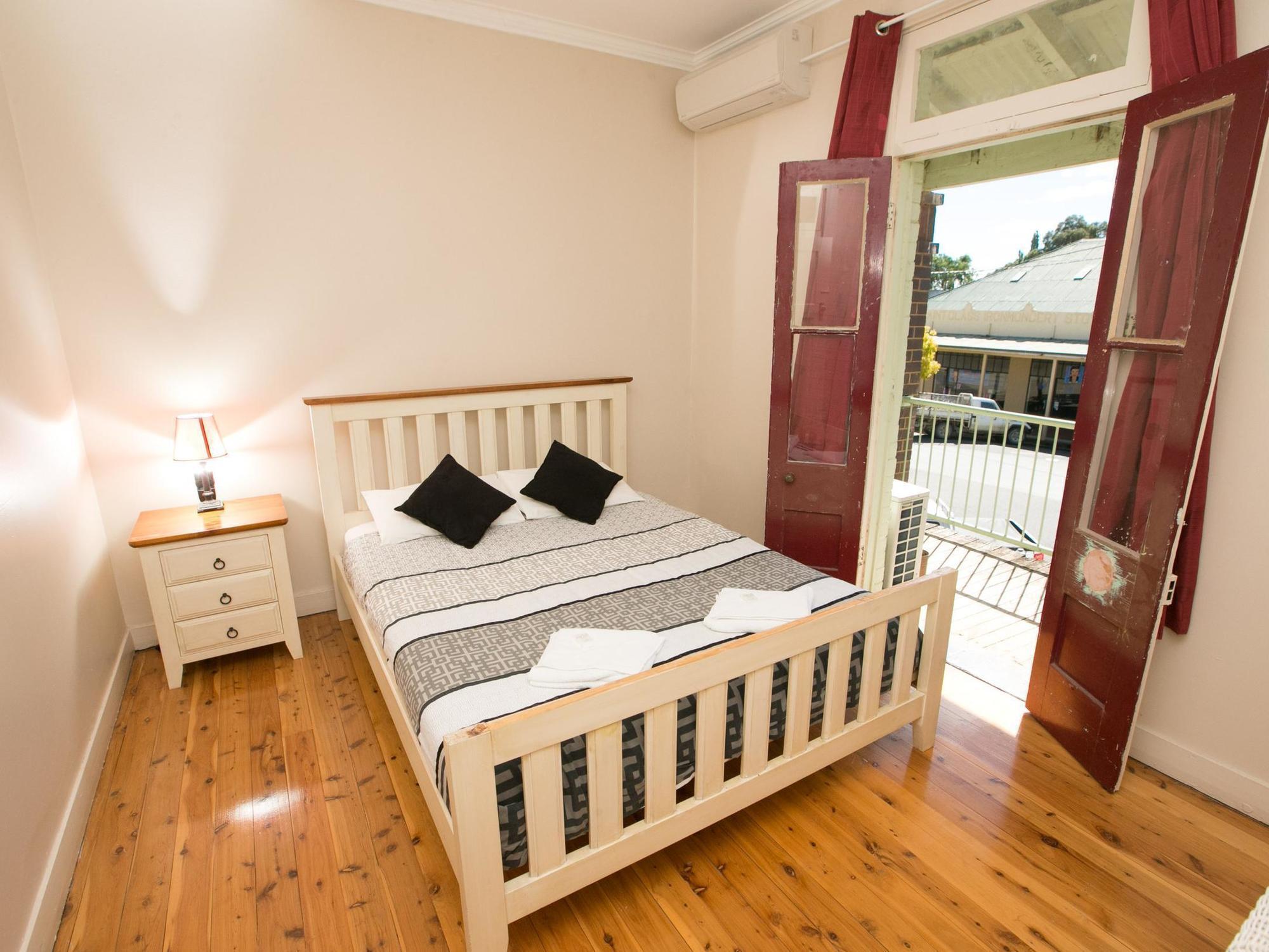 Court House Hotel Boorowa Kültér fotó