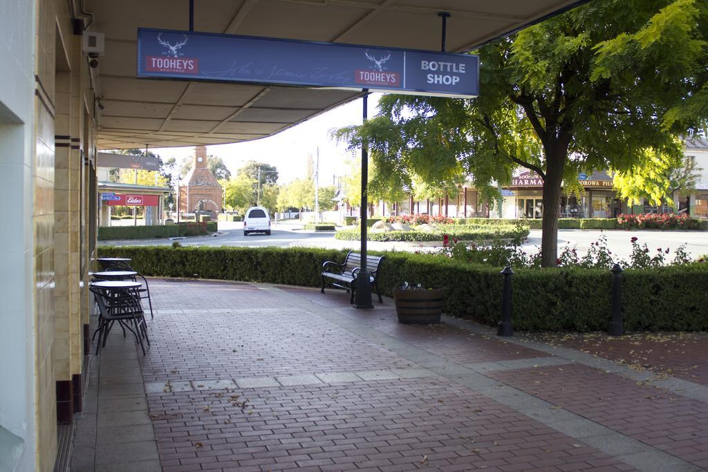 Court House Hotel Boorowa Kültér fotó