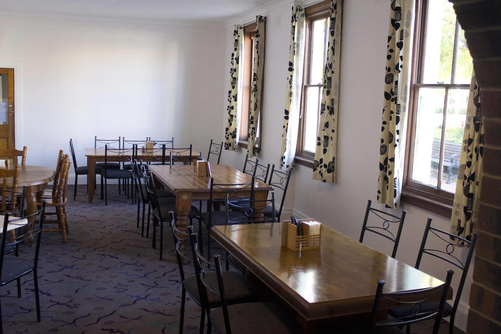 Court House Hotel Boorowa Kültér fotó